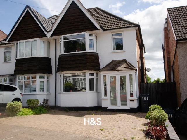 3 bedroom semi detached house to rent
