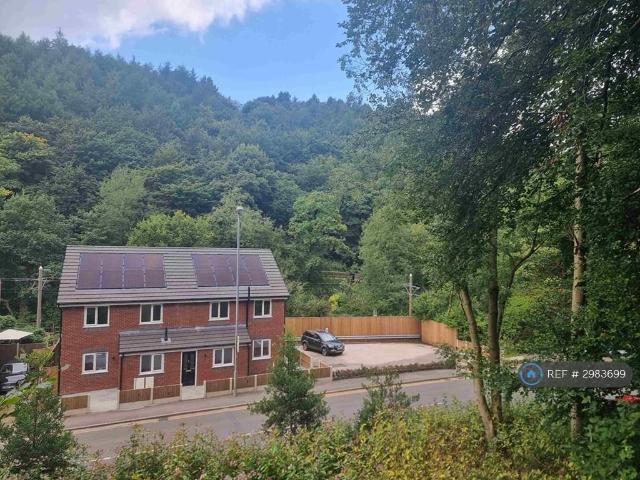 3 bedroom semi detached house to rent
