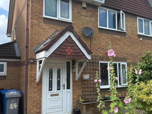 3 bedroom semi detached house to rent