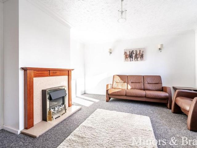 3 bedroom semi detached house to rent