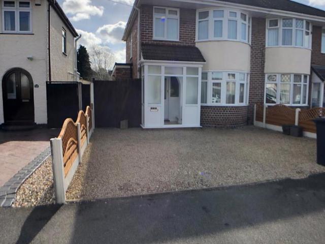 3 bedroom semi detached house to rent