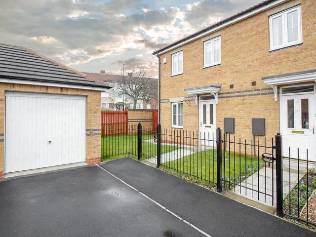 3 bedroom semi detached house to rent