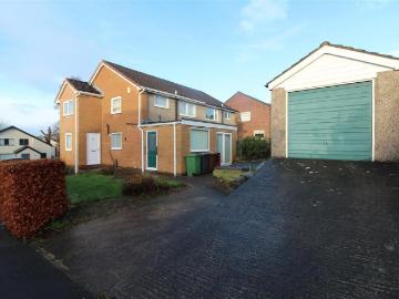 3 bedroom semi detached house to rent