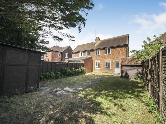 3 bedroom semi detached house to rent