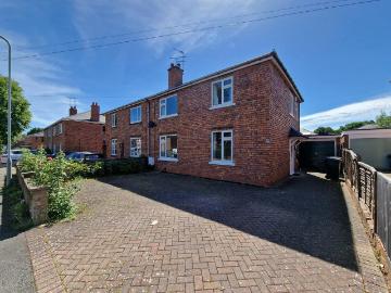 3 bedroom semi detached house to rent