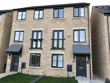 3 bedroom semi detached house to rent
