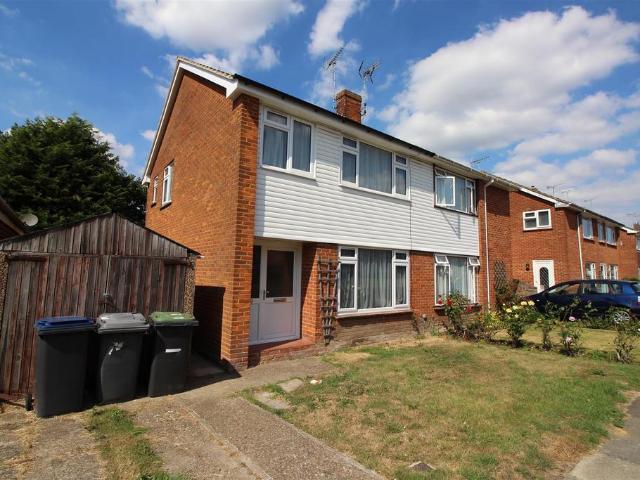 3 bedroom semi detached house to rent