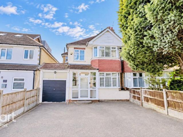 3 bedroom semi detached house to rent