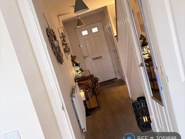 3 bedroom semi detached house to rent