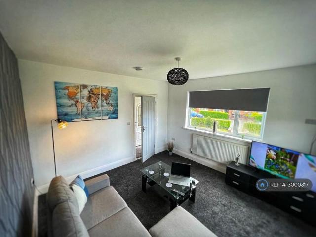 3 bedroom semi detached house to rent