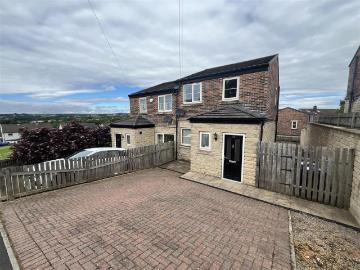 3 bedroom semi detached house to rent