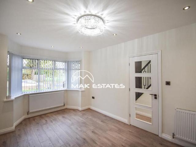 3 bedroom semi detached house to rent