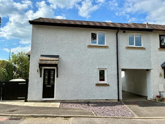3 bedroom semi detached house to rent