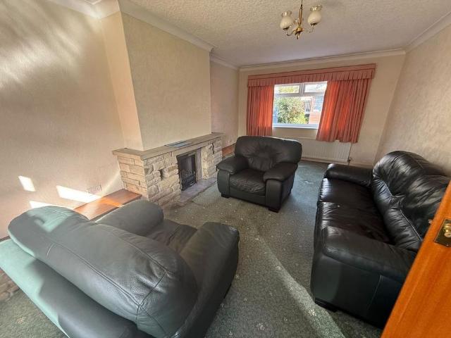 3 bedroom semi detached house to rent