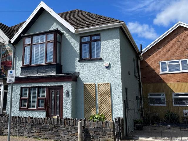 3 bedroom semi detached house to rent