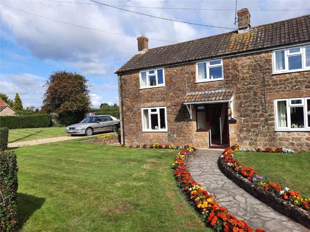 3 bedroom semi detached house to rent