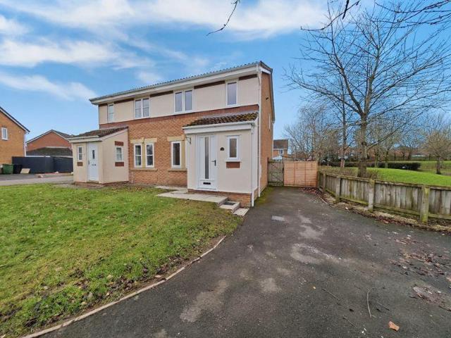 3 bedroom semi detached house to rent