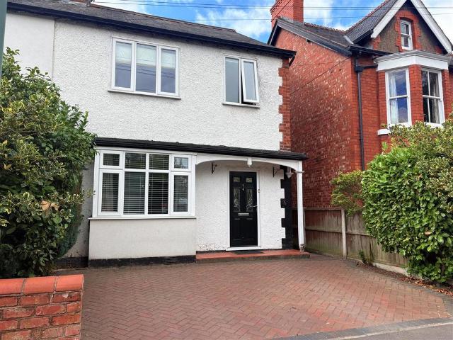 3 bedroom semi detached house to rent