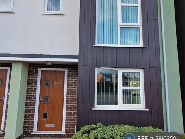 3 bedroom semi detached house to rent