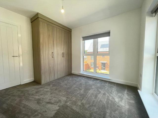 3 bedroom semi detached house to rent
