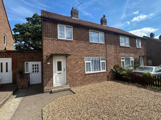 3 bedroom semi detached house to rent
