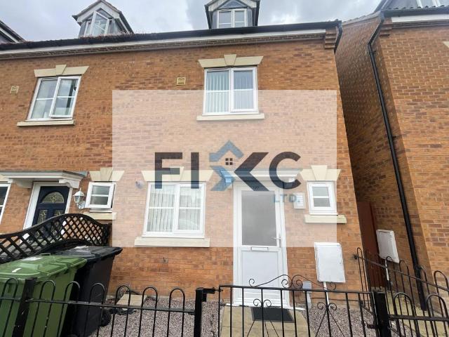 3 bedroom semi detached house to rent