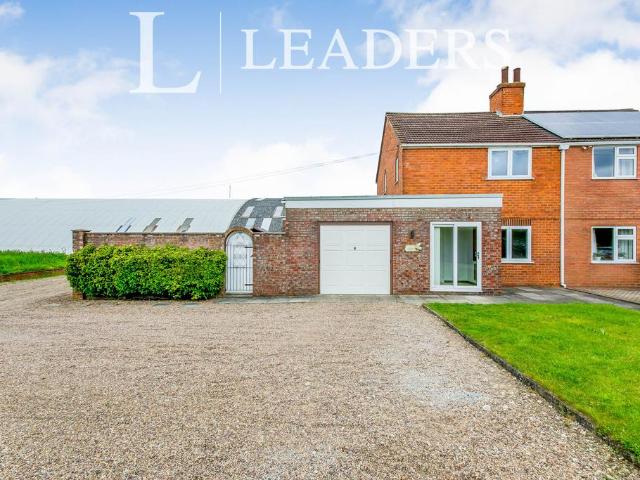 3 bedroom semi detached house to rent