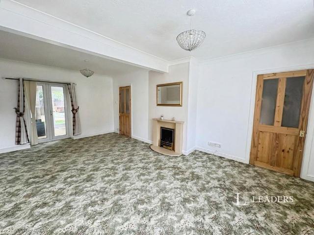 3 bedroom semi detached house to rent