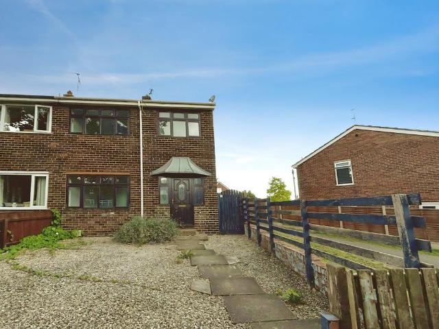 3 bedroom semi detached house to rent