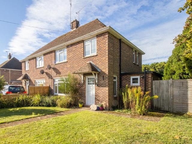 3 bedroom semi detached house to rent