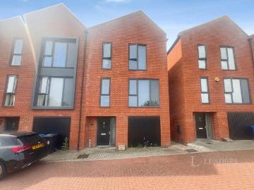 3 bedroom semi detached house to rent
