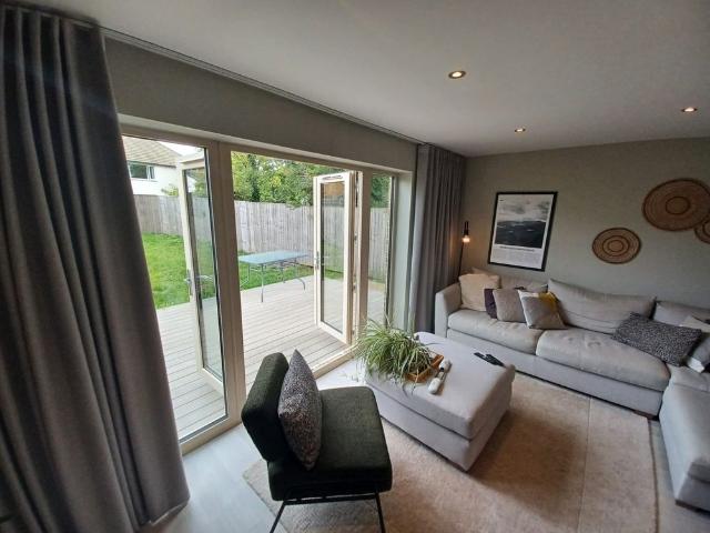 3 bedroom semi detached house to rent