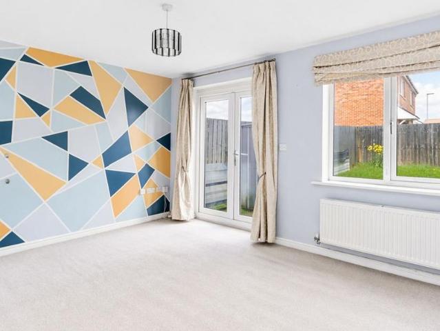 3 bedroom semi detached house to rent