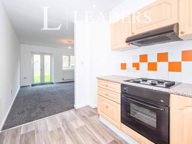 3 bedroom semi detached house to rent