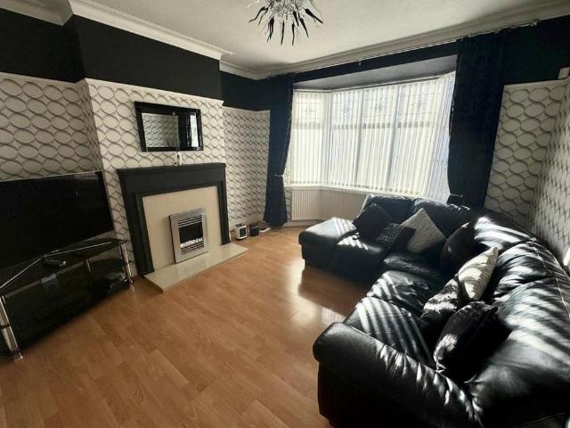 3 bedroom semi detached house to rent