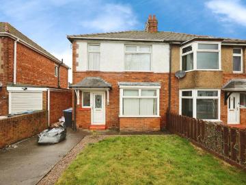 3 bedroom semi detached house to rent