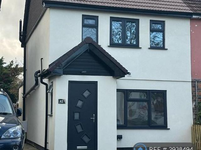3 bedroom semi detached house to rent