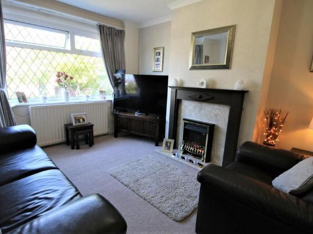 3 bedroom semi detached house to rent