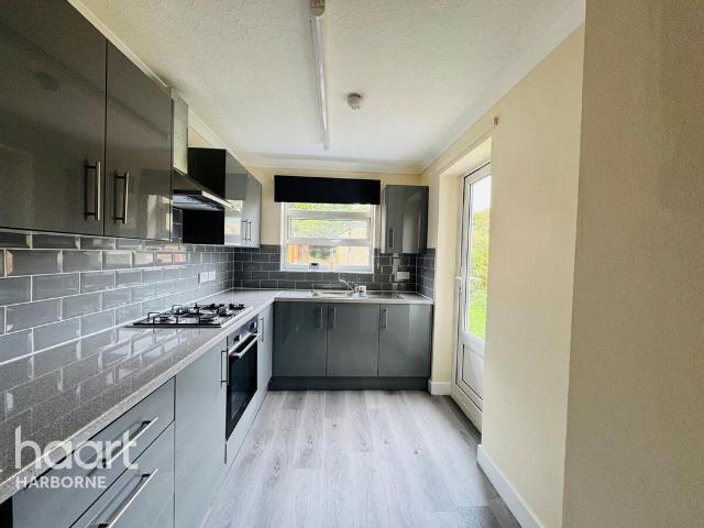 3 bedroom semi detached house to rent