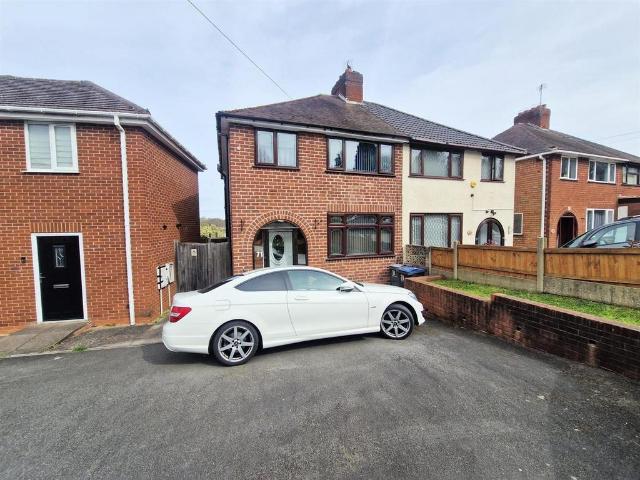 3 bedroom semi detached house to rent