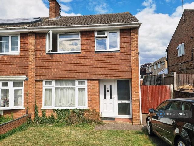 3 bedroom semi detached house to rent