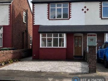 3 bedroom semi detached house to rent
