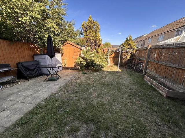 3 bedroom semi detached house to rent