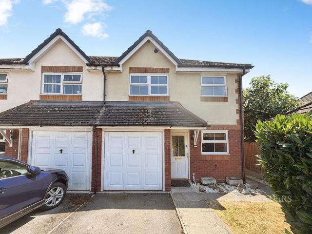 3 bedroom semi detached house to rent