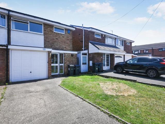 3 bedroom semi detached house to rent