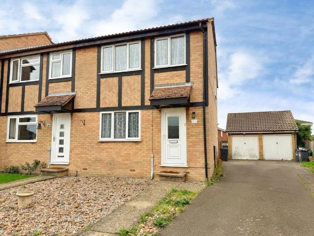 3 bedroom semi detached house to rent