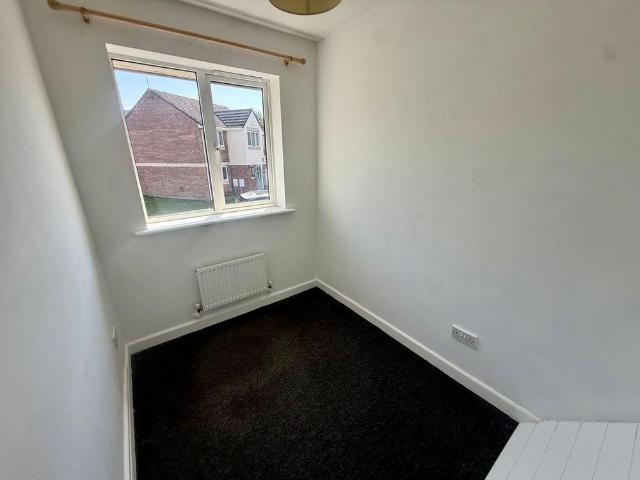 3 bedroom semi detached house to rent