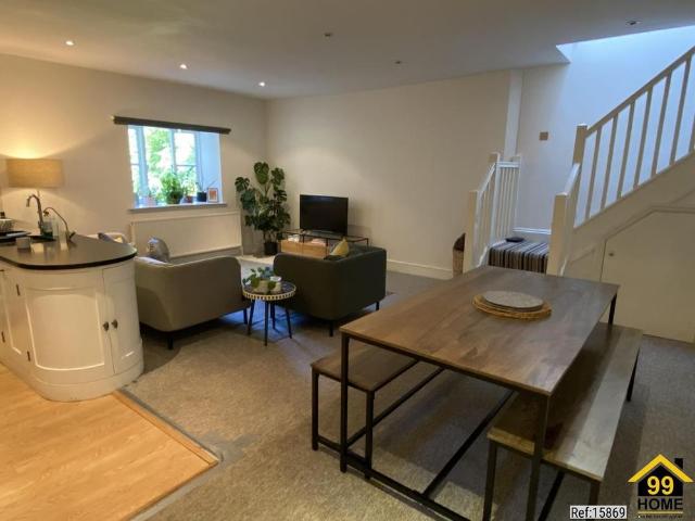 3 bedroom semi detached house to rent