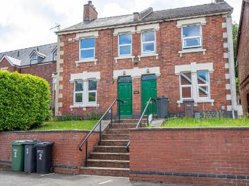 3 bedroom semi detached house to rent