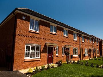 3 bedroom semi detached house to rent